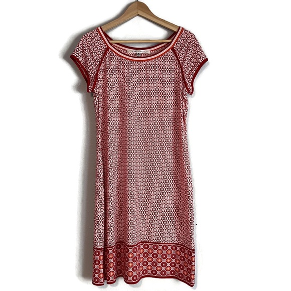 Max Studio Dresses & Skirts - Max Studio patterned shift dress size M